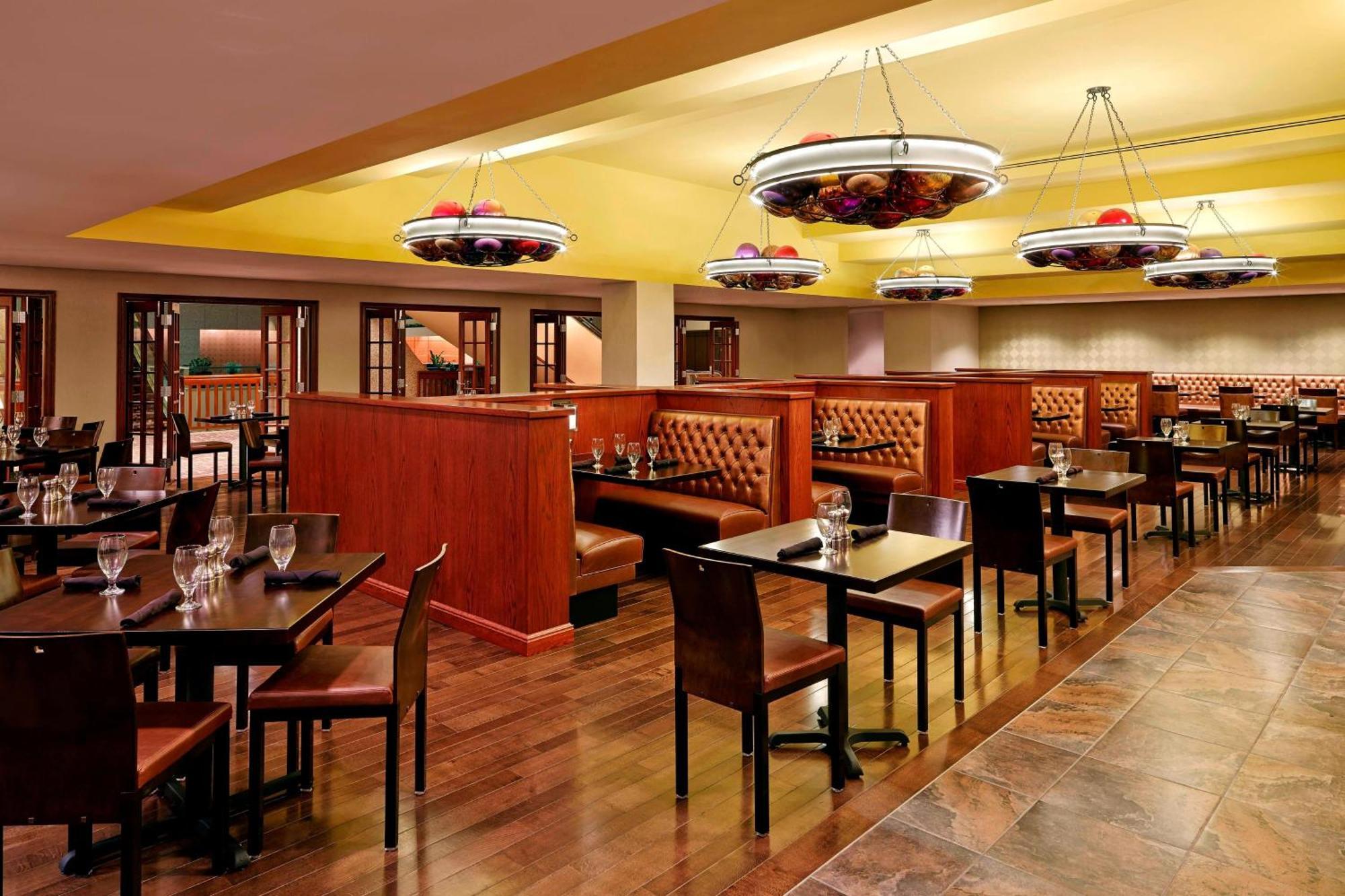 Sheraton Kansas City Hotel At Crown Center Ngoại thất bức ảnh
